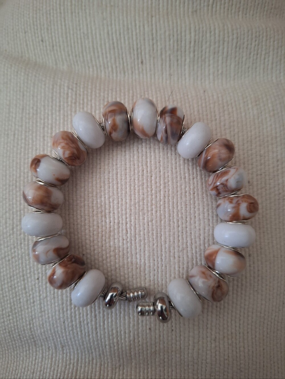 Beaded Adjustable Bracelet with White and Brown Marbled, Solid White Glass Beads